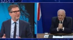 Fabio Fazio e Vincenzo De Luca, gelo a Che tempo che fa: "Mi dia una benedizione". "Ma scherza? Ancora non ho capito"