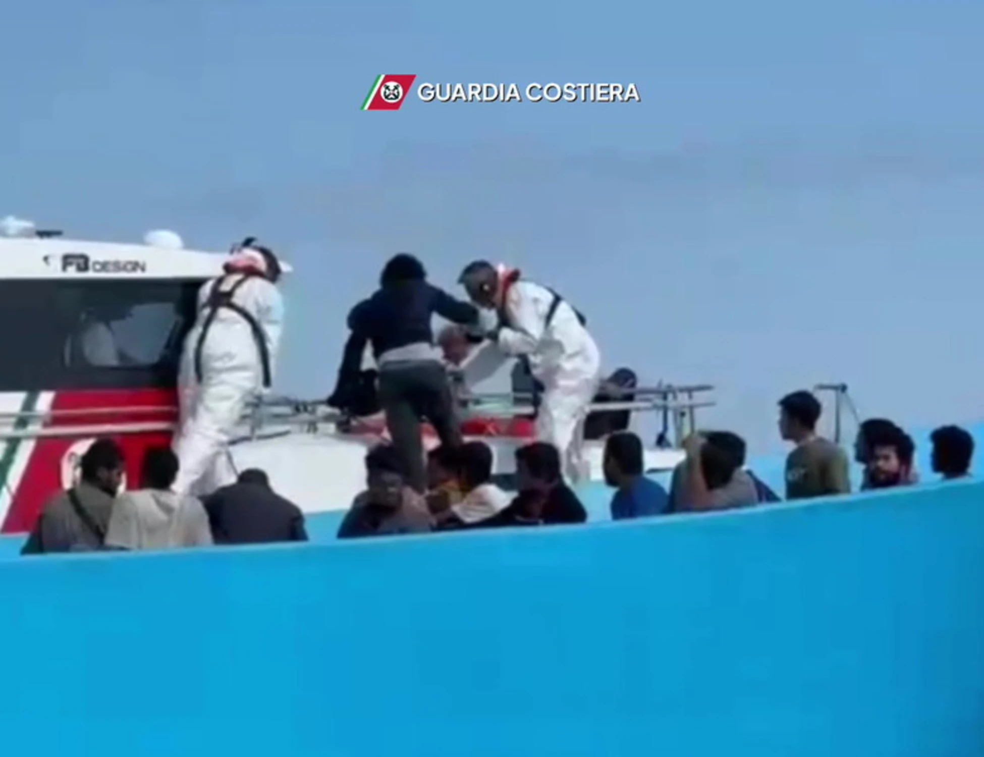 Il pm vuole assolvere l’“angelo” degli scafisti dal favoreggiamento: "Ha un fine nobile"