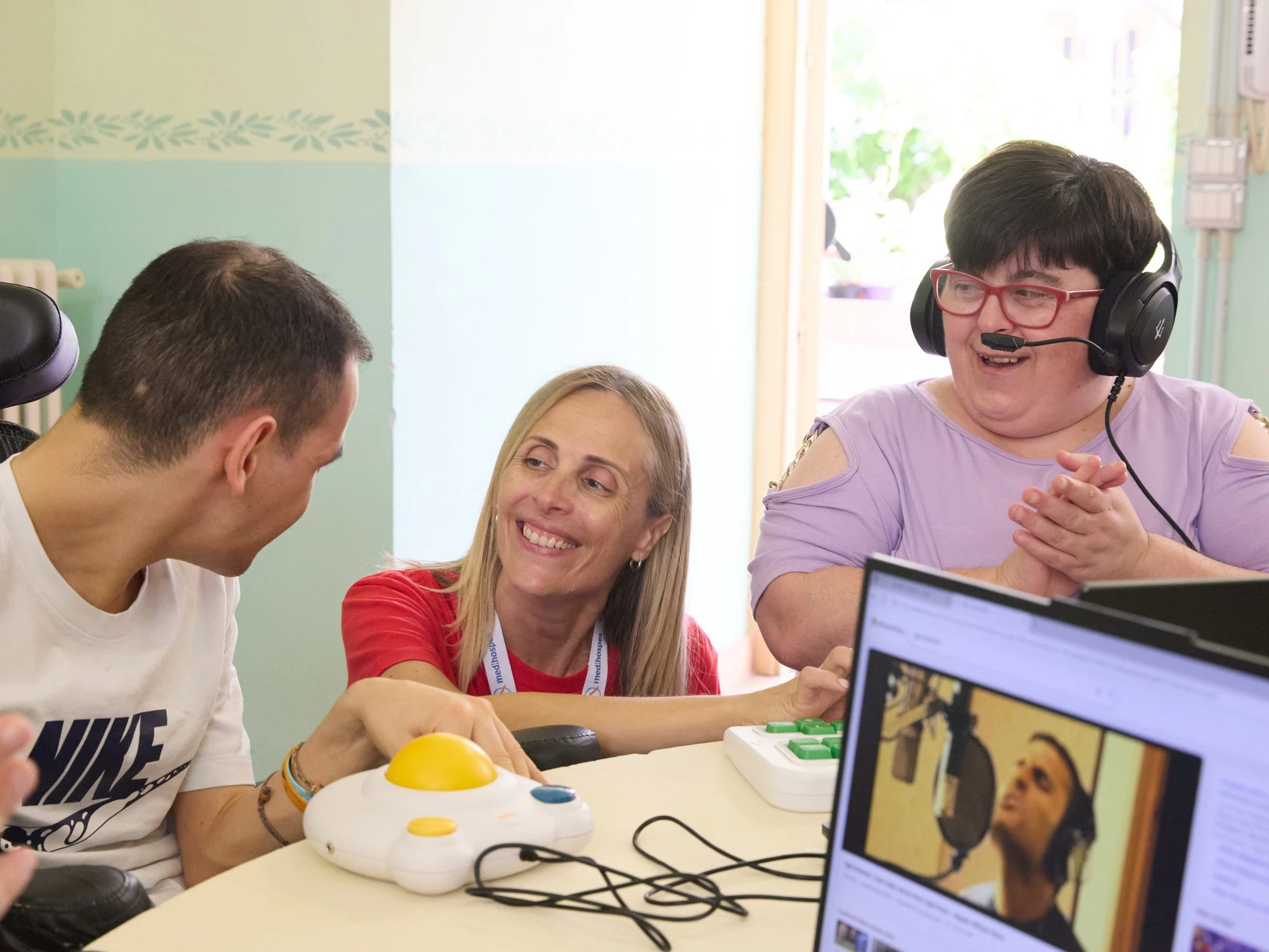 Assistere con passione, umiltà e professionalità: Entriamo nella casafamiglia “Casangelica” gestita dalla Cooperativa Medihospes