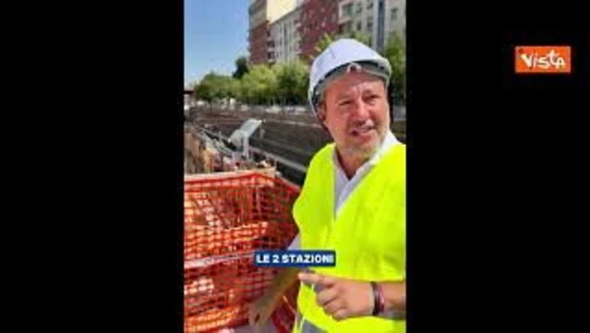 Salvini col casco da cantiere alla Stazione in costruzione del Pigneto: Opera per unire il quartiere