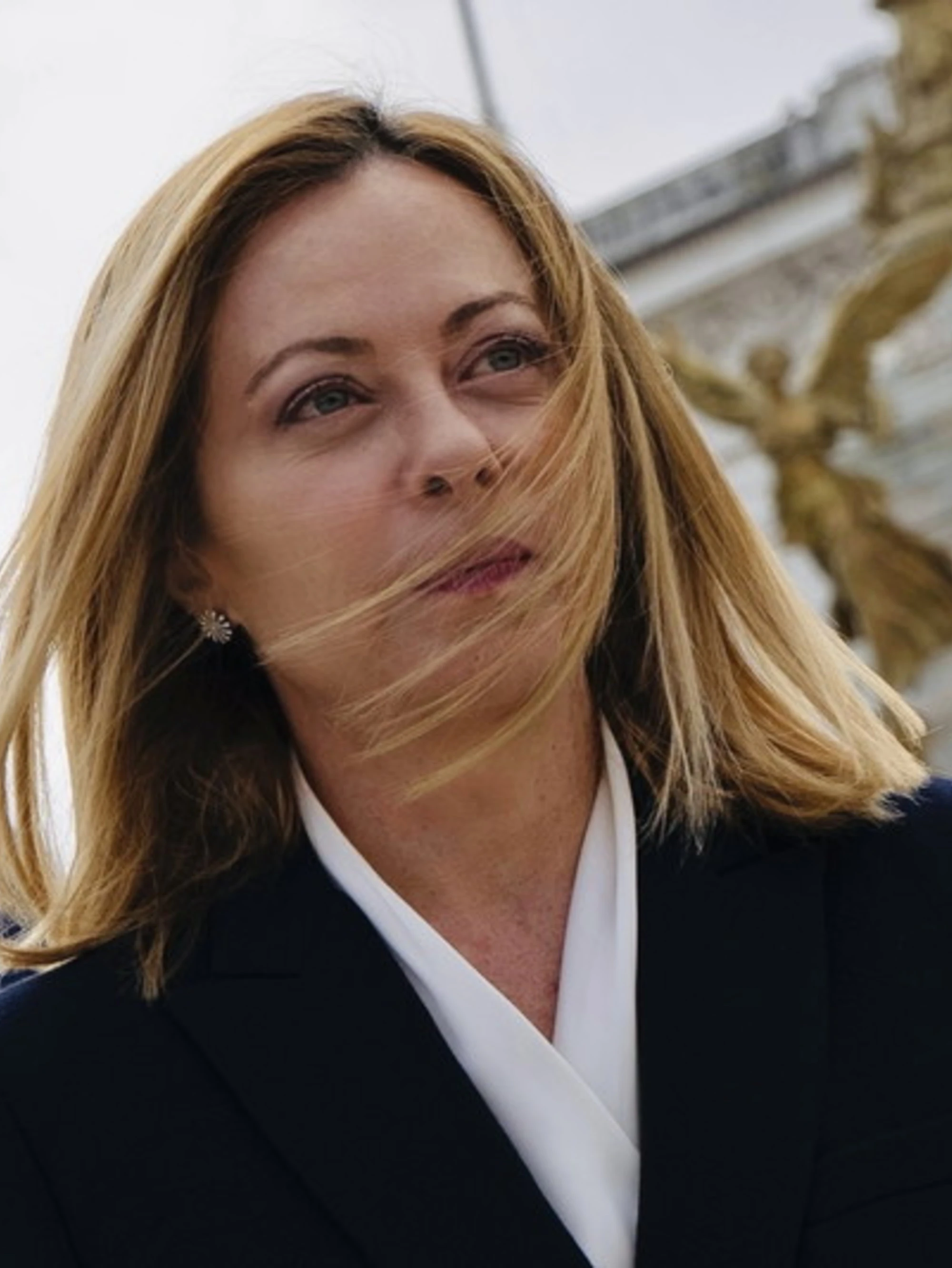 Giorgia Meloni: "Vado ma non ritiro la scheda": referendum, sinistra muta