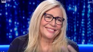 Domenica In, lo sfogo di Mara Venier: "Se penso a quattro anni fa...". Altro siluro contro la D'Urso