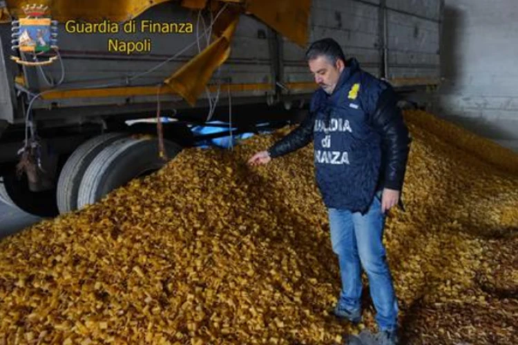 Pastasciutta, orrore a Napoli: sequestrato un pastificio, ecco dove tenevano il grano
