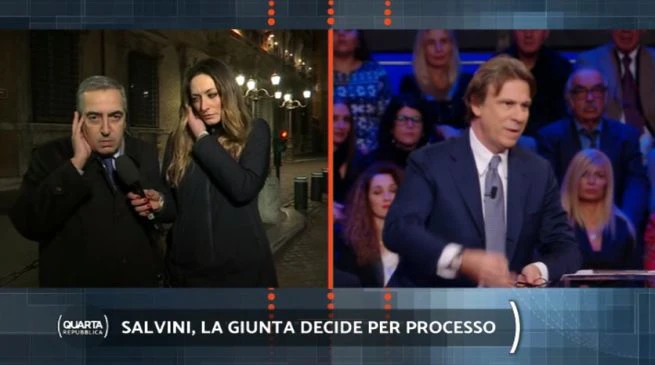 Quarta Repubblica, rissa tra Maurizio Gasparri e Nicola Porro: "Vedete dove sono?", "Prenda la macchina"