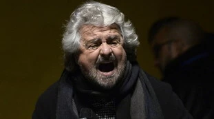 Beppe Grillo, porcheria contro Berlusconi: "Non rompetemi i cog***"