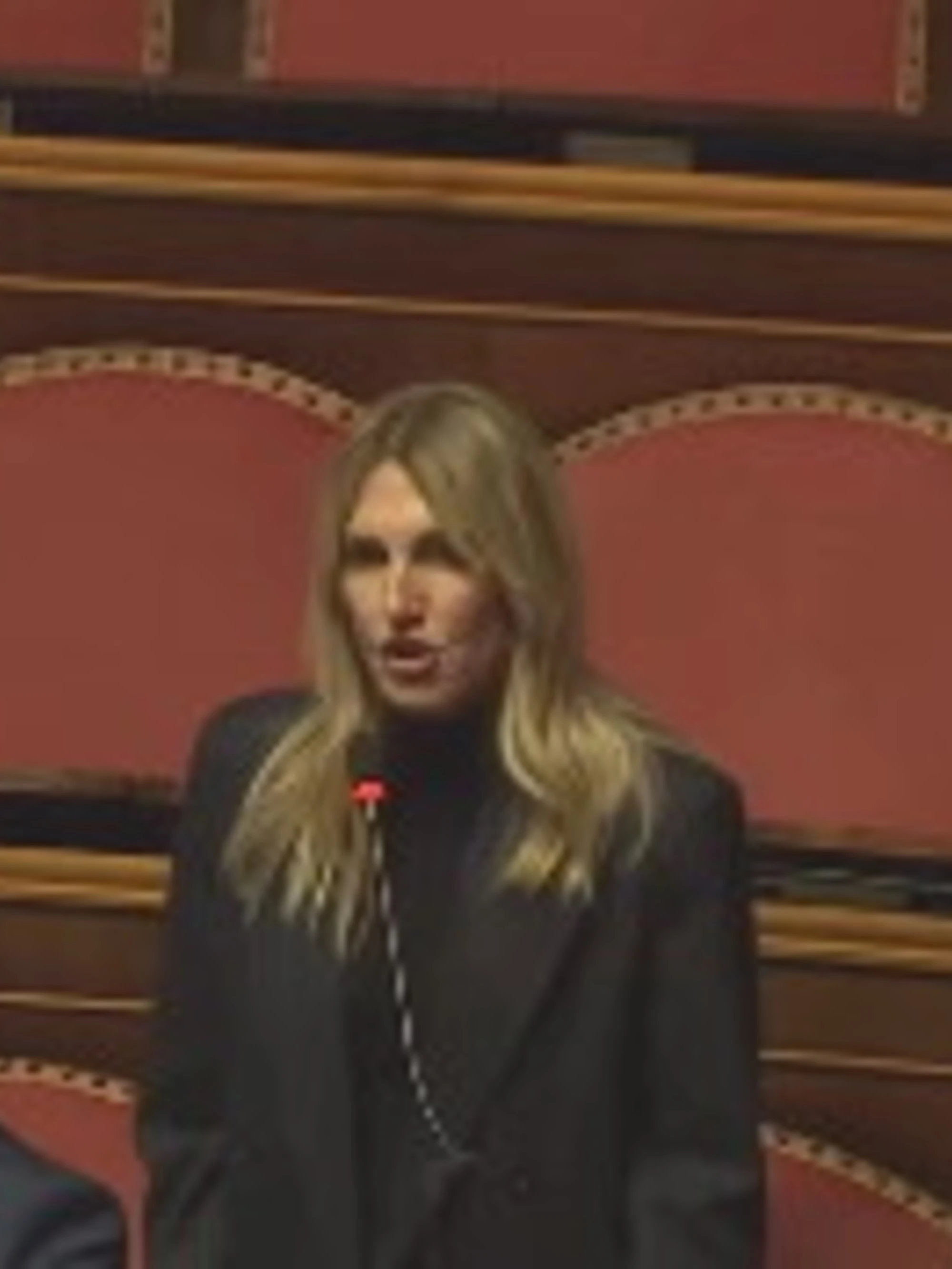 Senato, Paita insulta Meloni: "Vergognosa e disumana". Ventotene, ancora caos in aula