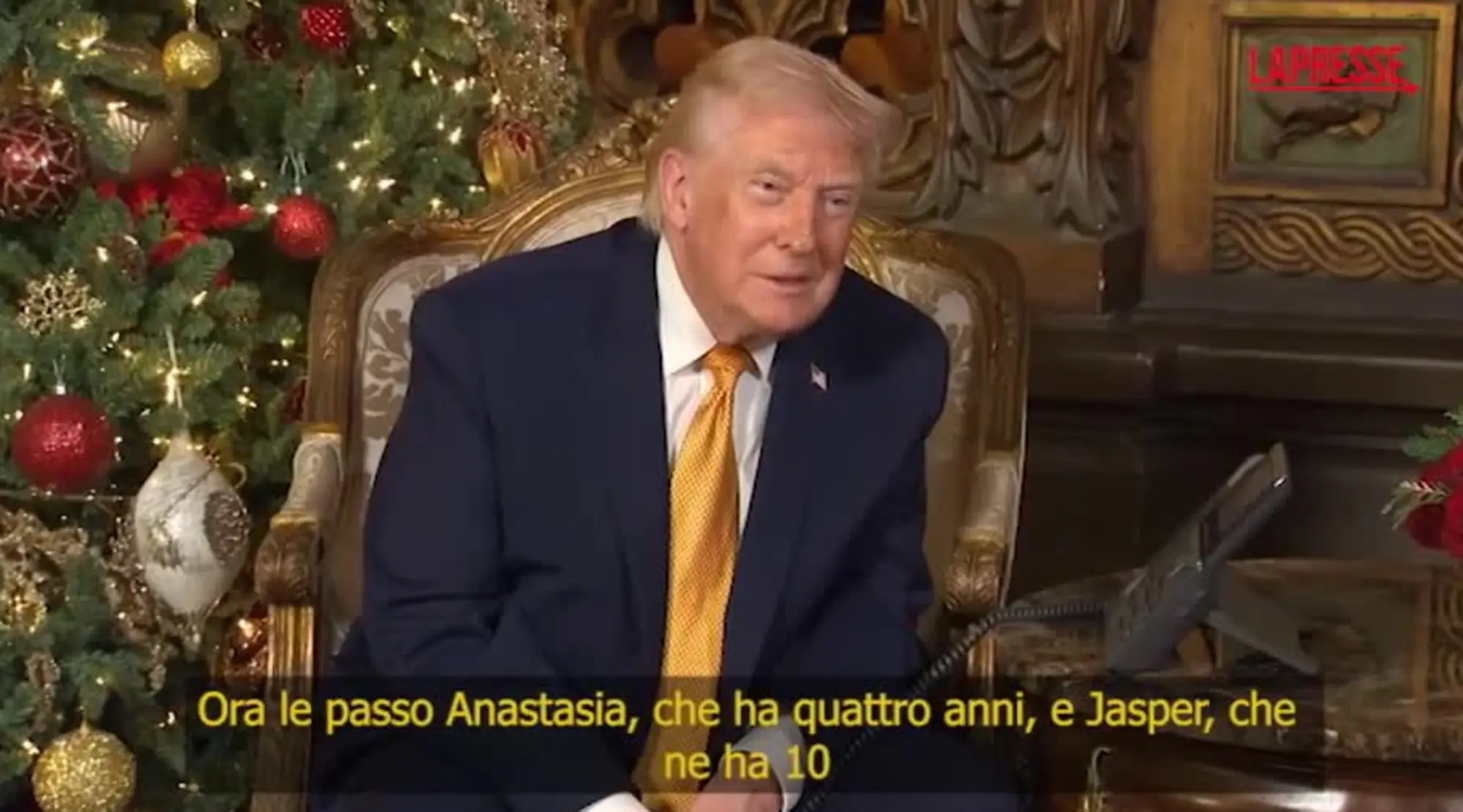 Trump telefona ai bambini: come li gela su Babbo Natale