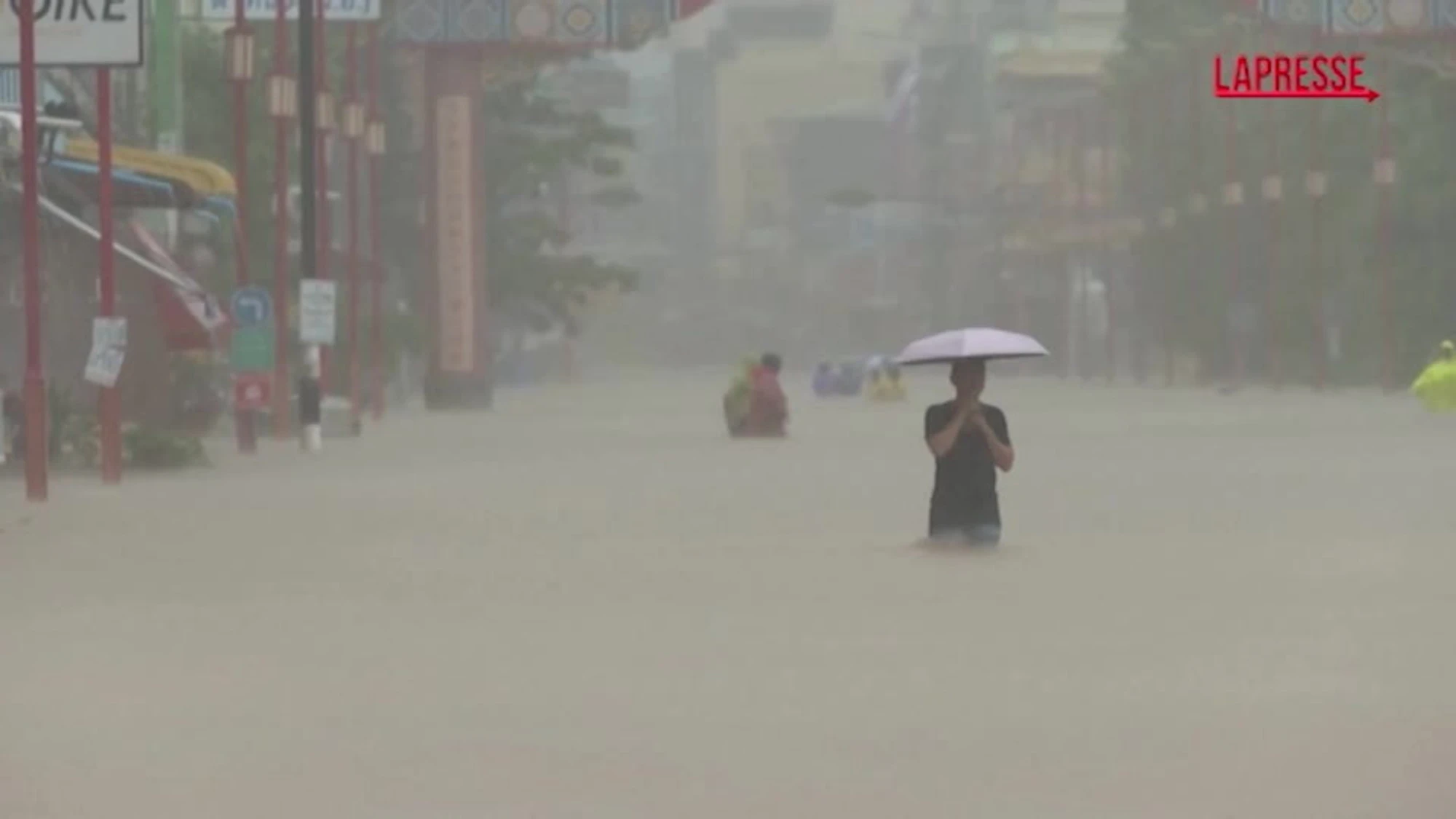 Thailandia, piogge torrenziali colpiscono 2 milioni di persone