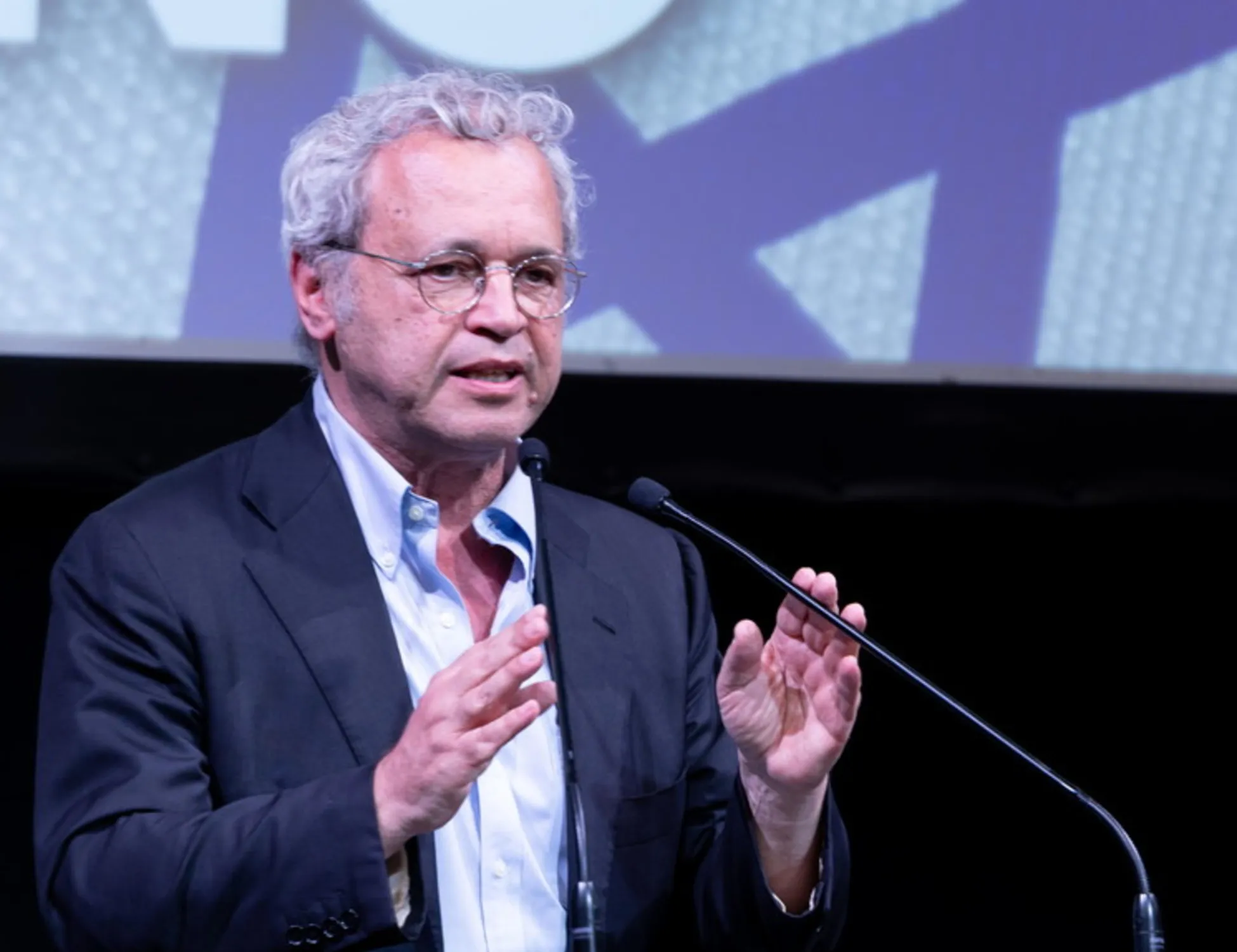 Leggi l'articolo: "Ci sono 2 possibilità". Mentana, la pesantissima frase su La7