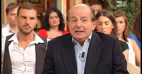 Giancarlo Magalli, terribile incidente a Rona: auto completamente distrutta, miracolosamente illeso