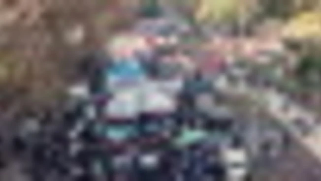 Buenos Aires, pensionati in piazza: "Non si mangia tutti i giorni"