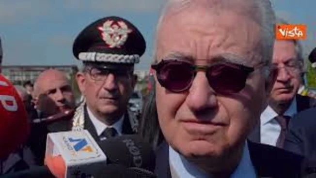 Mantovano ad Afragola: Rimuoveremo 620 tonnellate di rifiuti dalla Terra dei fuochi