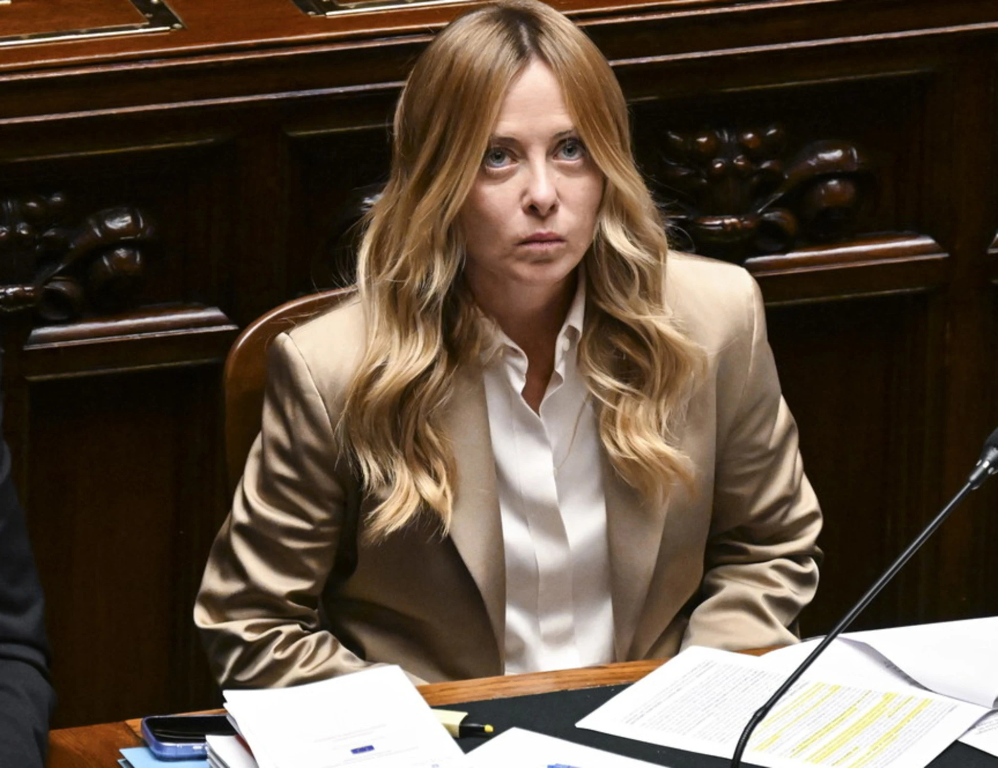 Tir, si muove il governo: "Camionisti identificati". Meloni convoca cdm