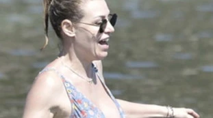 Barbara Berlusconi, ritorno super-sexy: pizzicata in spiaggia così, questa foto è niente