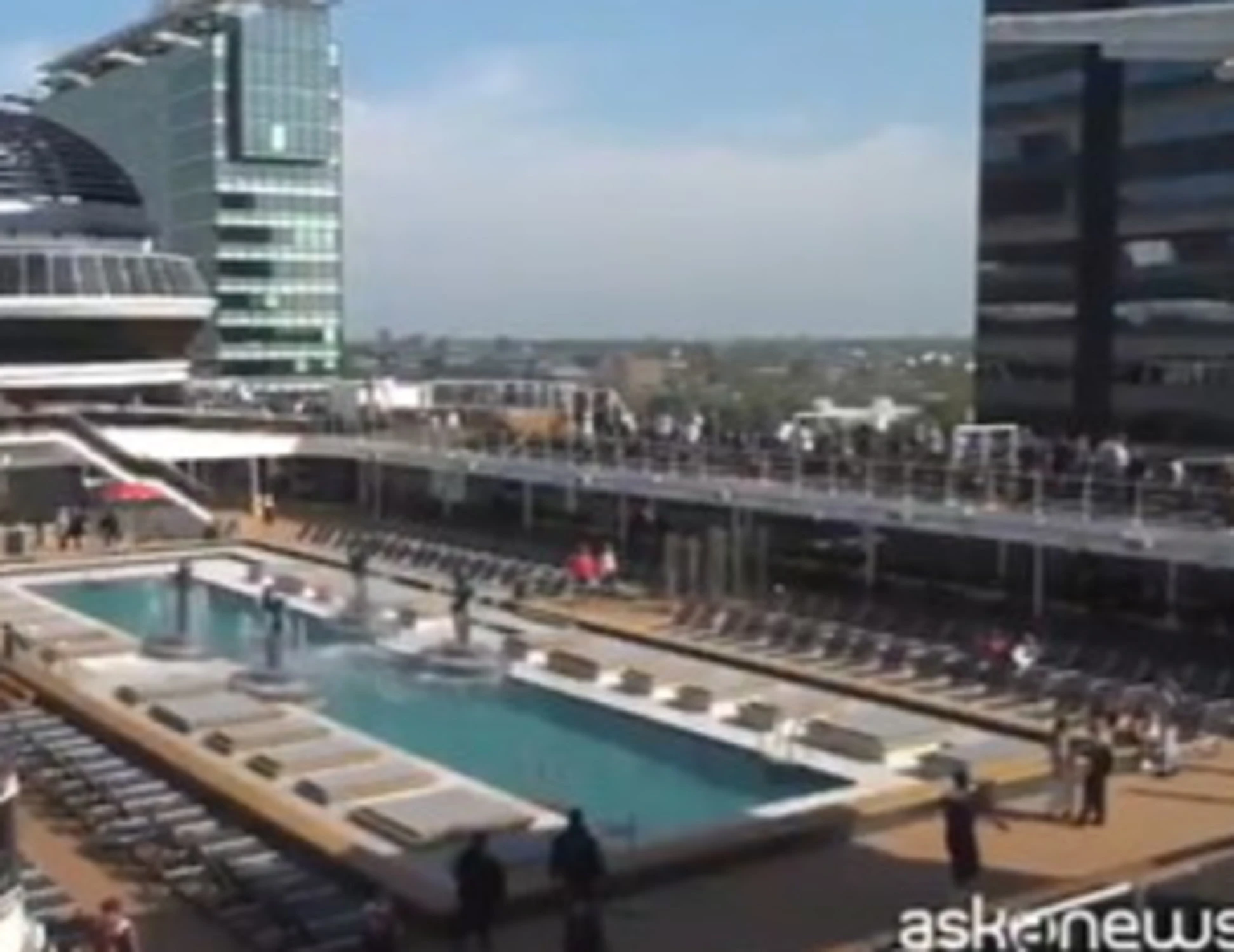 Iran, incubo a Dubai: sono 563 italiani bloccati sulla nave da crociera Msc Euribia