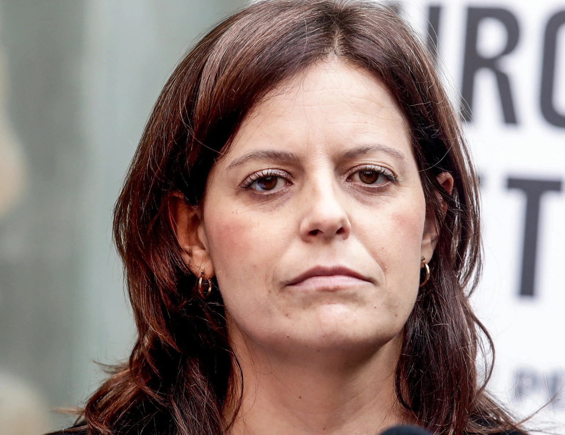Francia devastata dagli studenti, Ilaria Salis: "Evviva! Anche in Italia servirebbe"