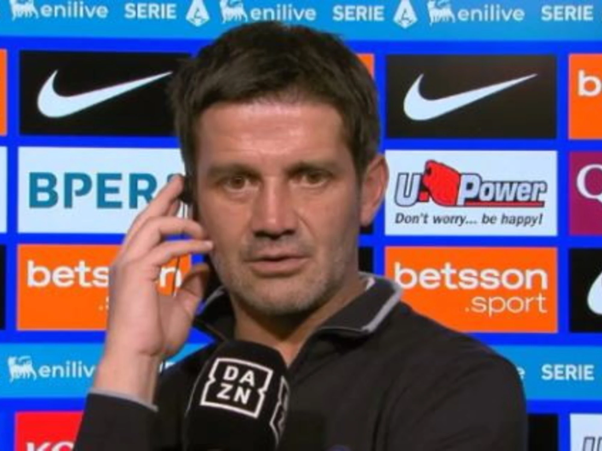 Inter-Lecce, Cristian Chivu: "Possiamo cambiare domanda?", perché sbrocca