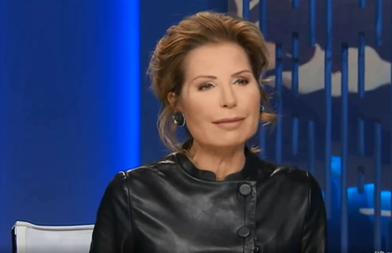 Otto e Mezzo, il tripudio di Lilli Gruber: non solo fetish, il look più aggressivo di sempre