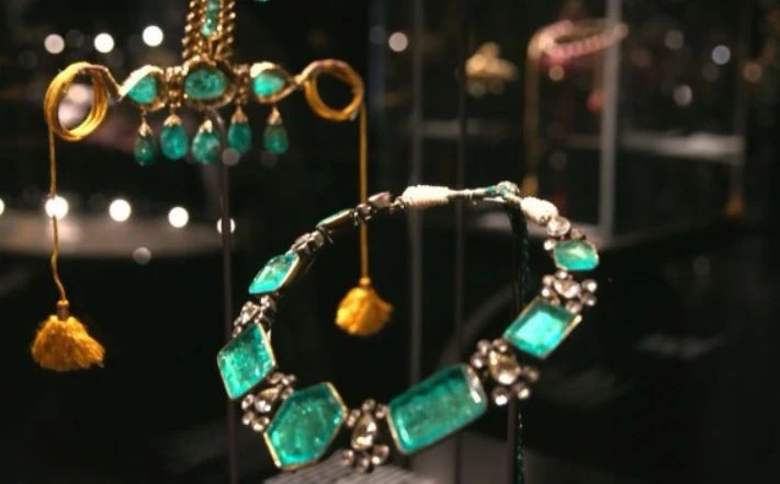 Venezia, il clamoroso furto di gioielli alla mostra di Palazzo Ducale