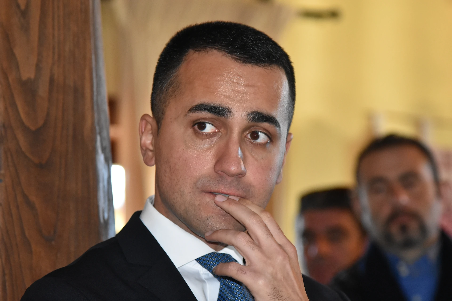 Cesare Battisti, Matteo Salvini si prende il merito: crisi di nervi di Luigi Di Maio, il ridicolo commento