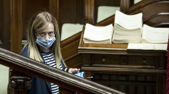 Giorgia Meloni avverte Silvio Berlusconi: "Attenzione a Giuseppe Conte, è una trappola"