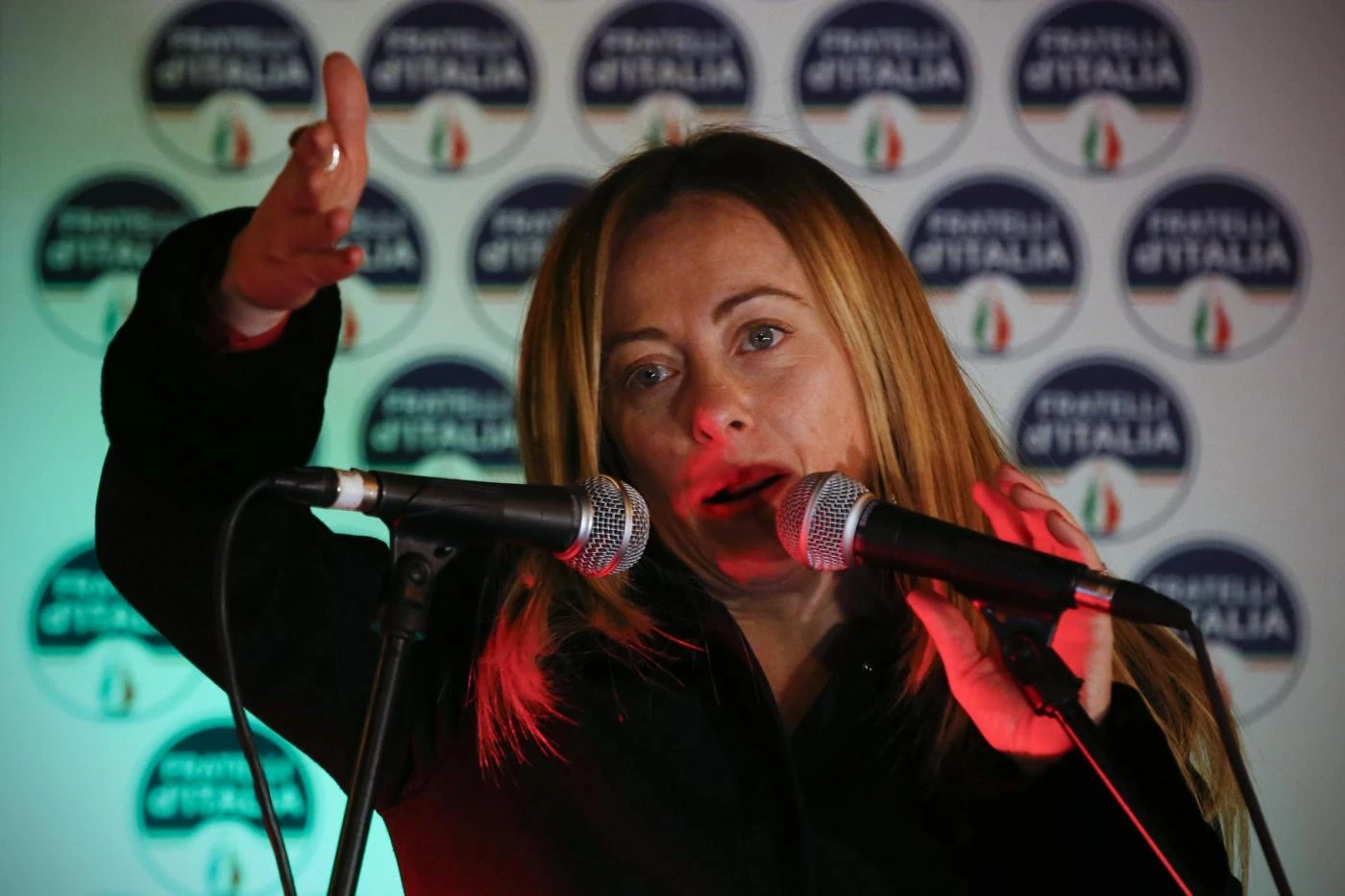 Giorgia Meloni attacca il Pd e Andrea Orlando: "La legge che evita il carcere a chi scippa e deruba gli anziani"