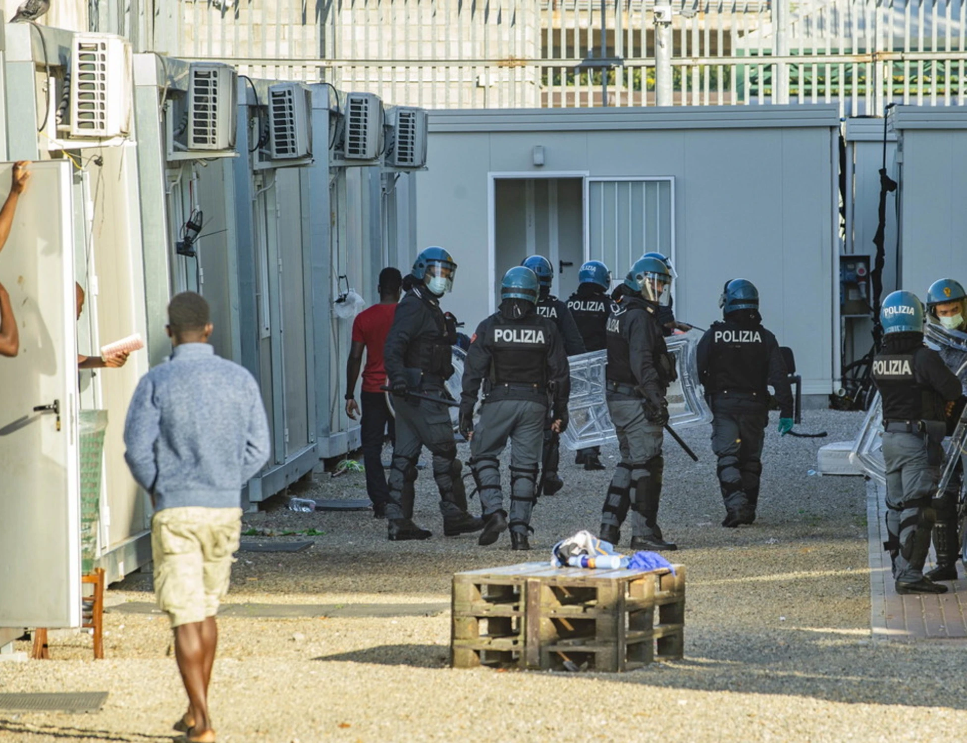 Immigrazione, certificati falsi contro le espulsioni: scandalo in tutta Italia, 20 medici coinvolti
