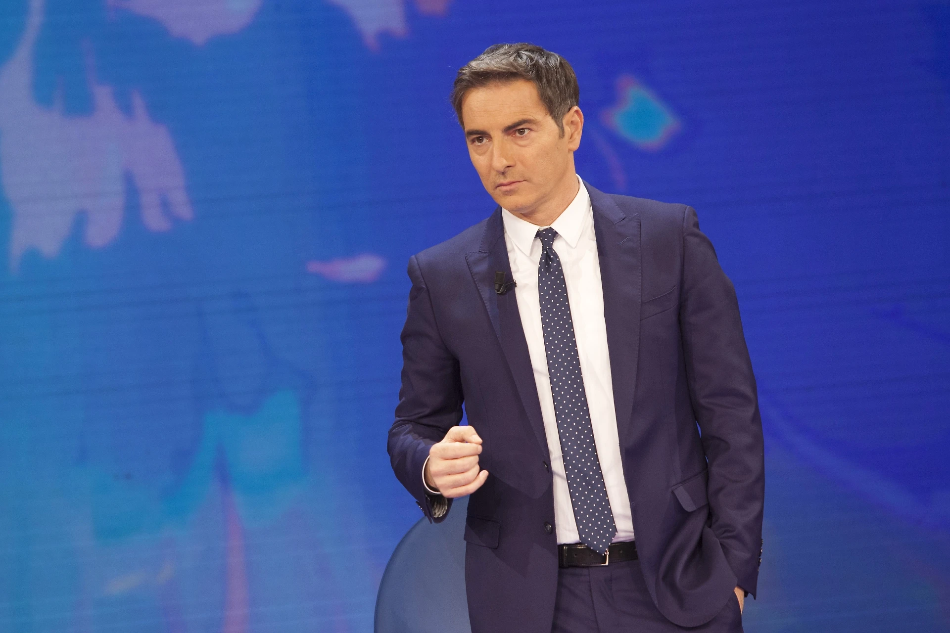 "Ti hanno fregato...", "mi spiace ma..": Marco Liorni massacrato in diretta