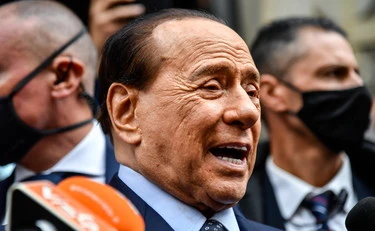 https://media.liberoquotidiano.it/t4RJbAE2It7y5s-eS5R3qjWHvfvFFqV5Pr4phXGWlVw/width:800/quality:90/aW1hZ2VzLzIwMjYvMDYvMTIvMTEyMTM5NTU2LTZmODgzMmJlLTIzOGUtNDEwNS05ODdiLTQyYjBmZjE5NWM4ZS5qcGc.webp