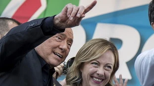 Supermedia sondaggi, il centrodestra asfalta il governo giallorosso: Meloni e Berlusconi marcano le distanze
