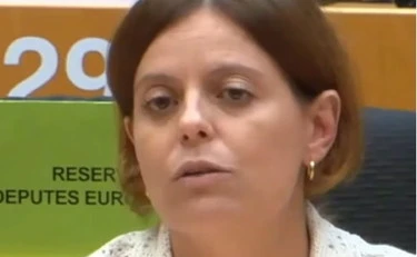Ilaria Salis ha licenziato i collaboratori perché ricchi: antifa con villa da sogno a Venezia