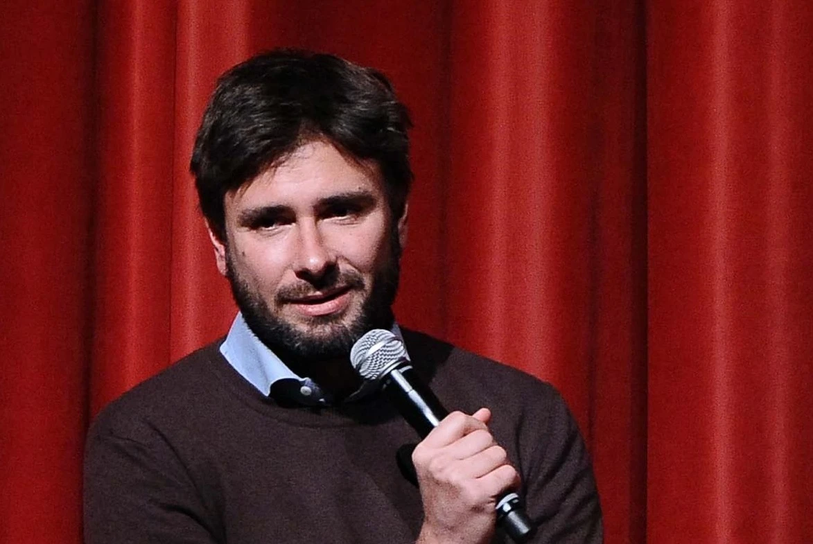 Alessandro Di Battista: "Vado da Barbara D'Urso solo perché pensano che siamo dei trogloditi"