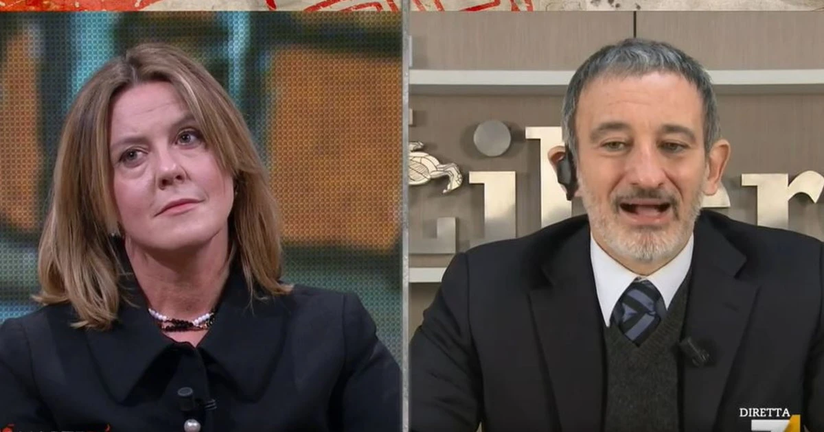 DiMartedì, Pietro Senaldi contro la Lorenzin: "Il governo Draghi? Forse vogliono nascondere il fatto che non abbiamo i vaccini"