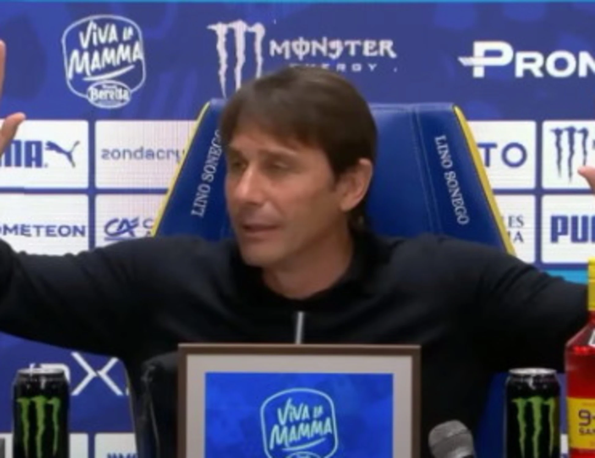 "Alzo le mani". Lo sfogo di Conte nella notte