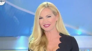 Grande Fratello Vip,  in onda l'ultimo dell'anno. Alfonso Signorini soffia a Federica Panicucci lo show del 31
