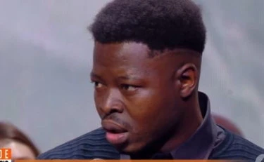 Dritto e Rovescio,  Adama fuori controllo: "Cosa è la polizia", caos in studio