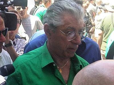 Bossi replica a Maroni: "Il capo sono io. Cani piccoli abbaiano ma non mordono"