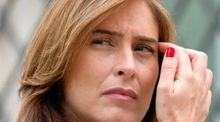 Verifica, retroscena su Maria Elena Boschi: "Ah, complimenti". Una frase per umiliare Gualtieri (e un gelo siderale)