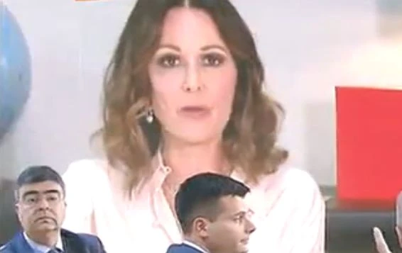 Gregoretti, Daniela Santanchè zittisce Emanuele Fiano sui migranti: "Donne e bimbi sono stati fatti sbarcare"