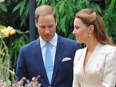 William e Kate, prima sera fuori senza il piccolo George (con un occhio ai cellulari)