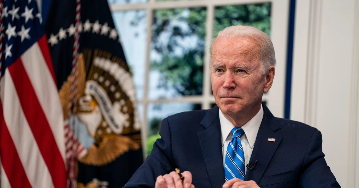 Joe Biden, "in decomposizione", indiscrezione-choc: nel 2024 non si candida. E al suo posto...