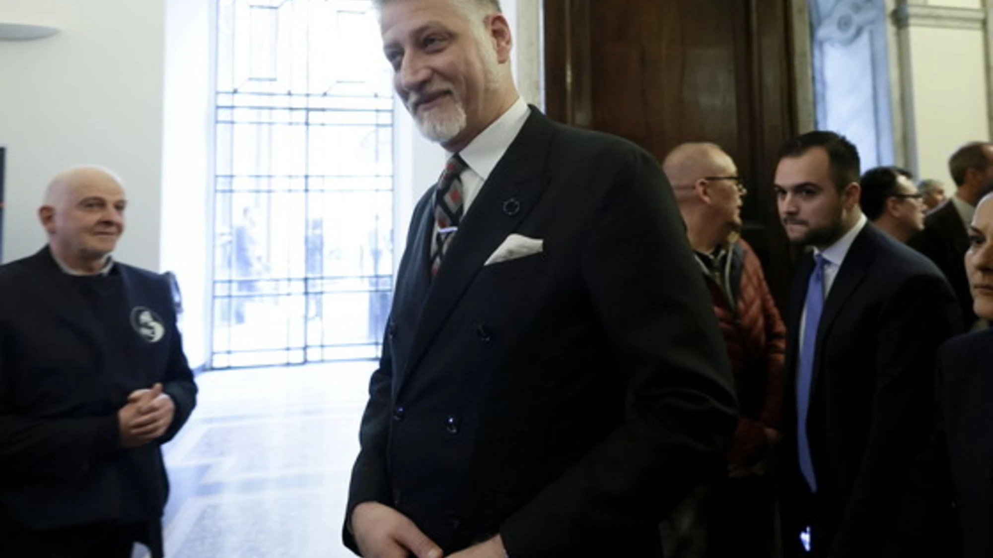 Il ministro Giuli a New York per la restituzione di 17 beni all'Italia