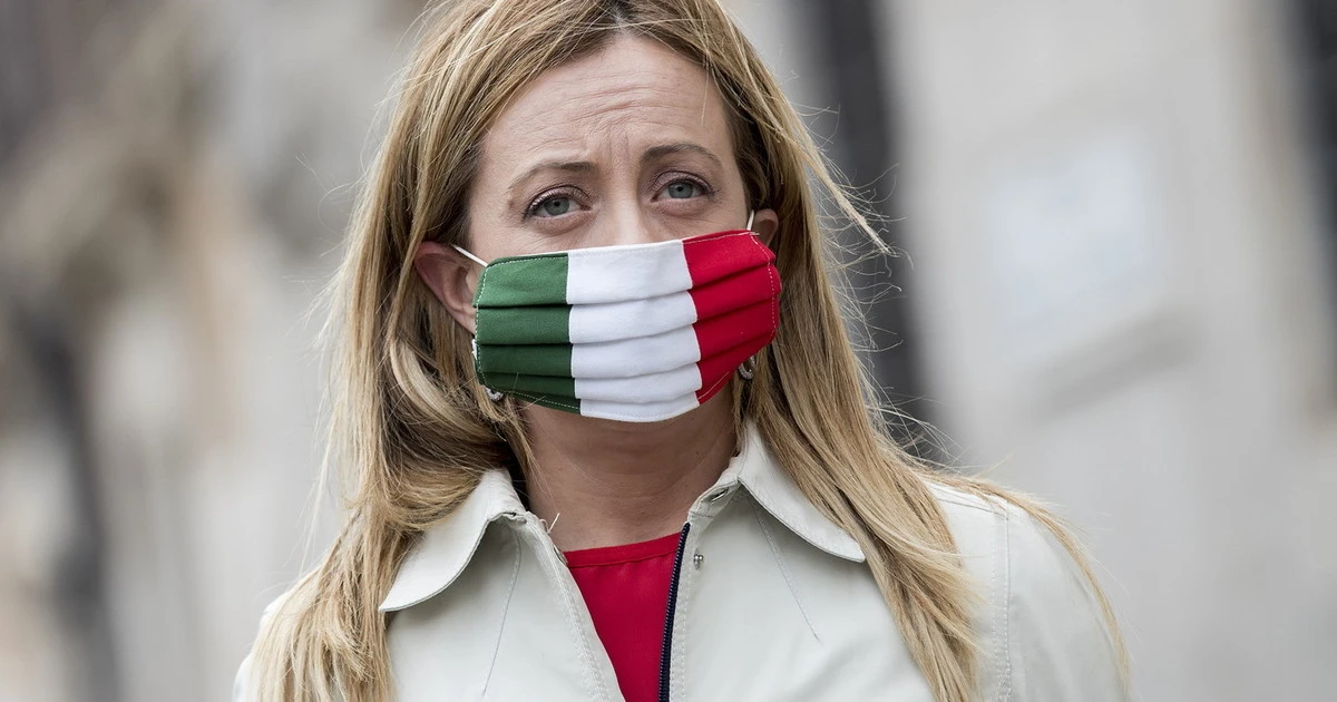 Giorgia Meloni contro Conte: "Classi pollaio, se ne accorge ora? Ottimismo ingiustificato"