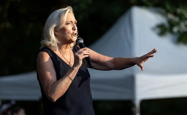 Islamici in fuga se vince Marine Le Pen