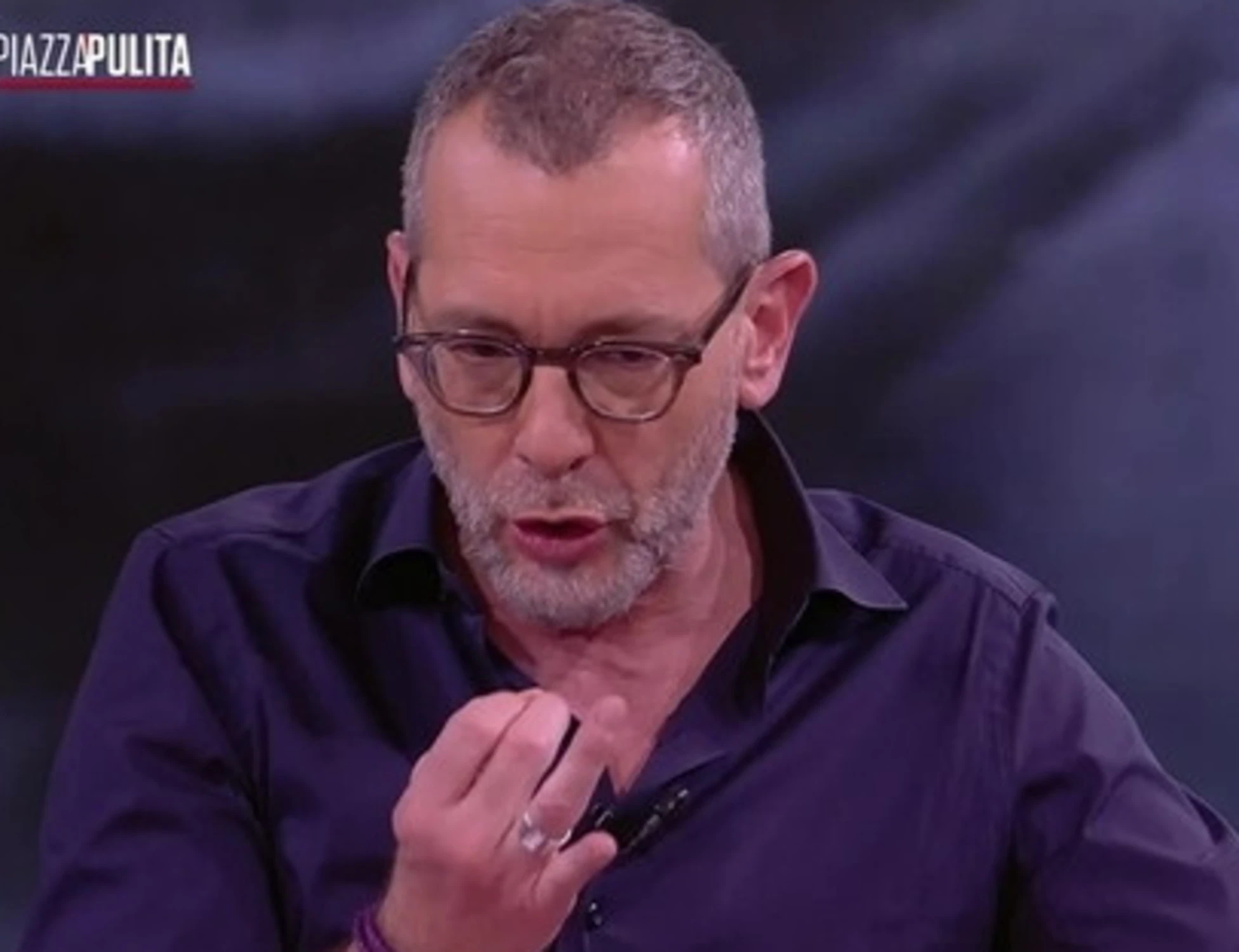 Corrado Formigli insulta i colleghi del Tg1: "Che mestiere fate? E poi ridiamo dei tg iraniani"