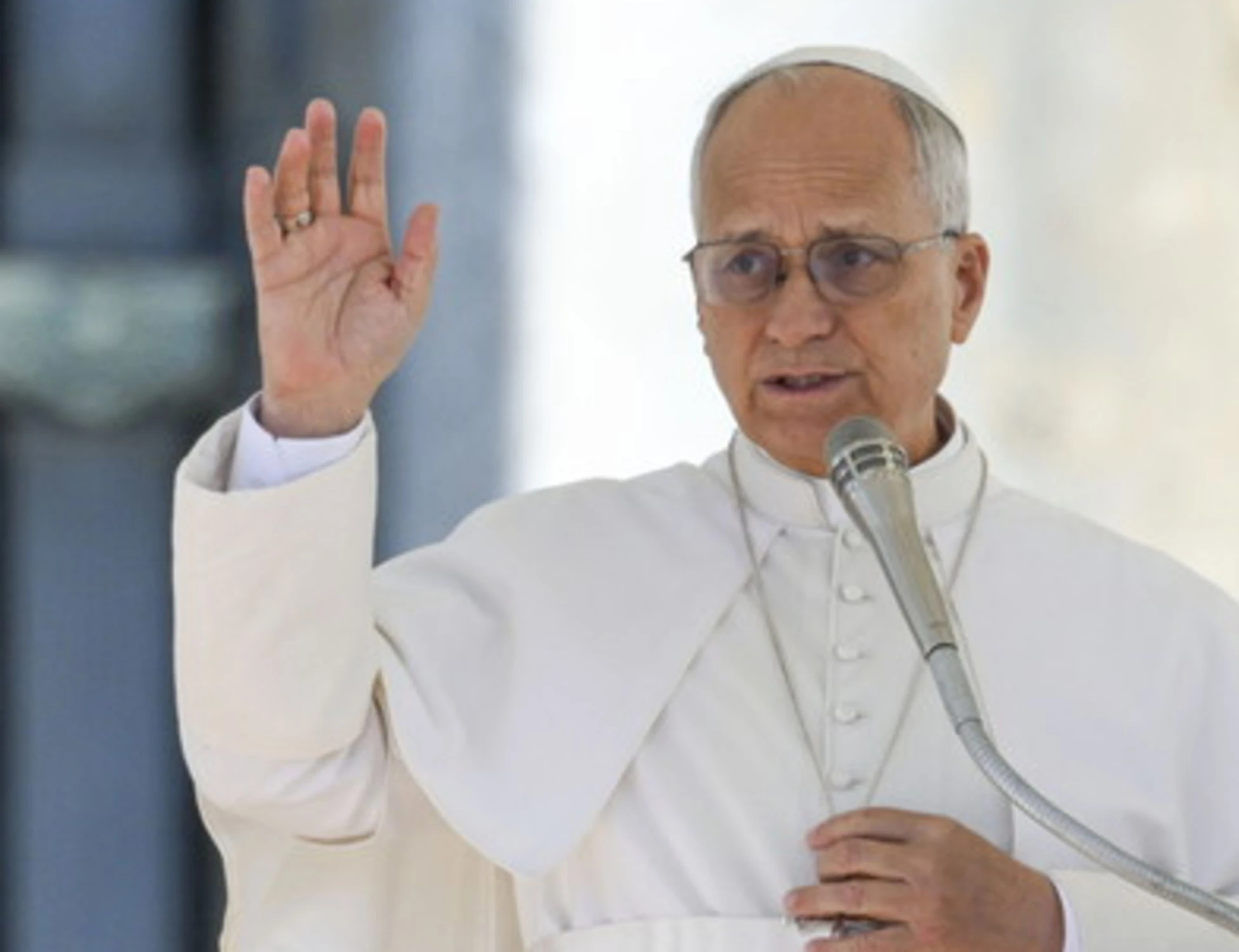 Papa Leone, il messaggio contro droghe e dipendenze. Il ringraziamento di Meloni e Mantovano