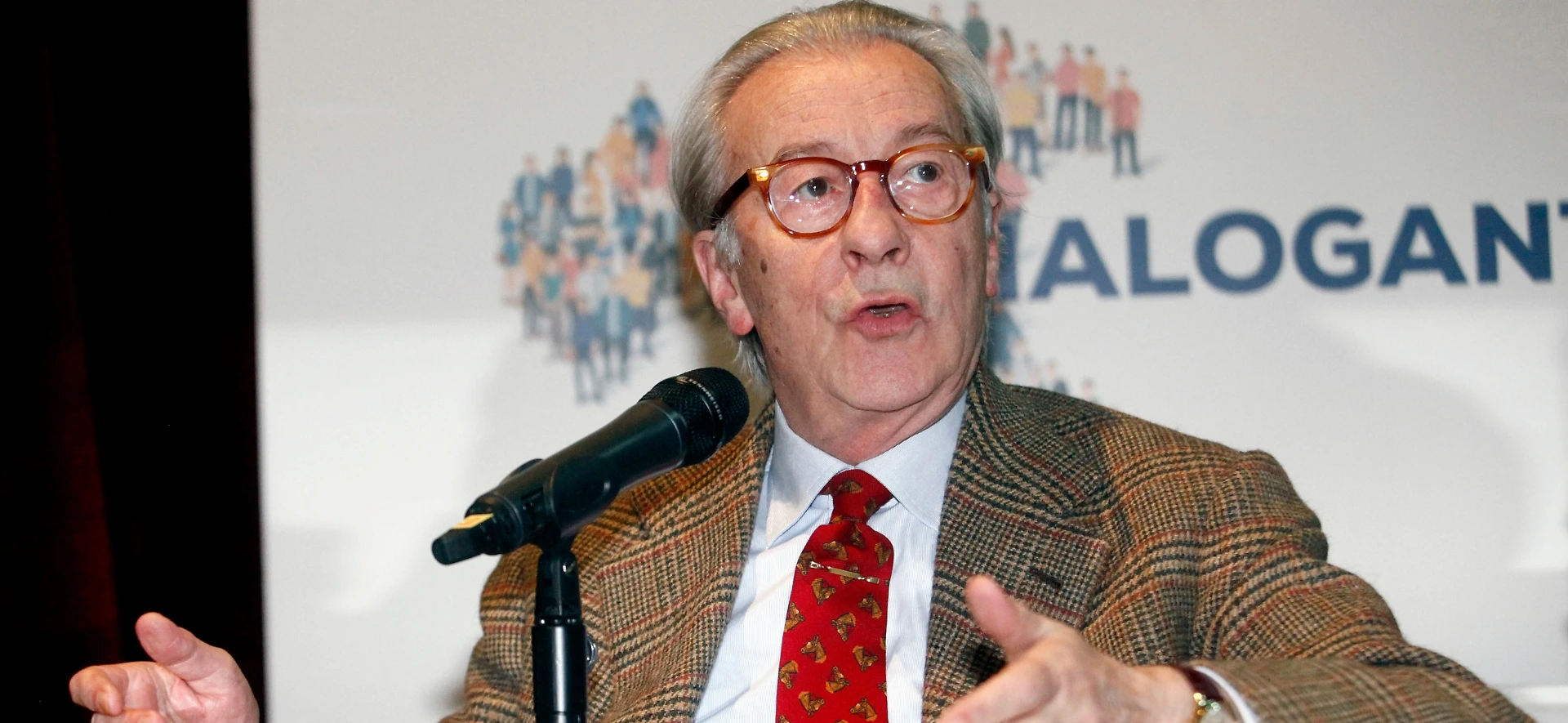 Vittorio Feltri contro il M5s: "Le loro leggi folli rubano fondi per l'ambiente, attendiamoci nuovi morti"