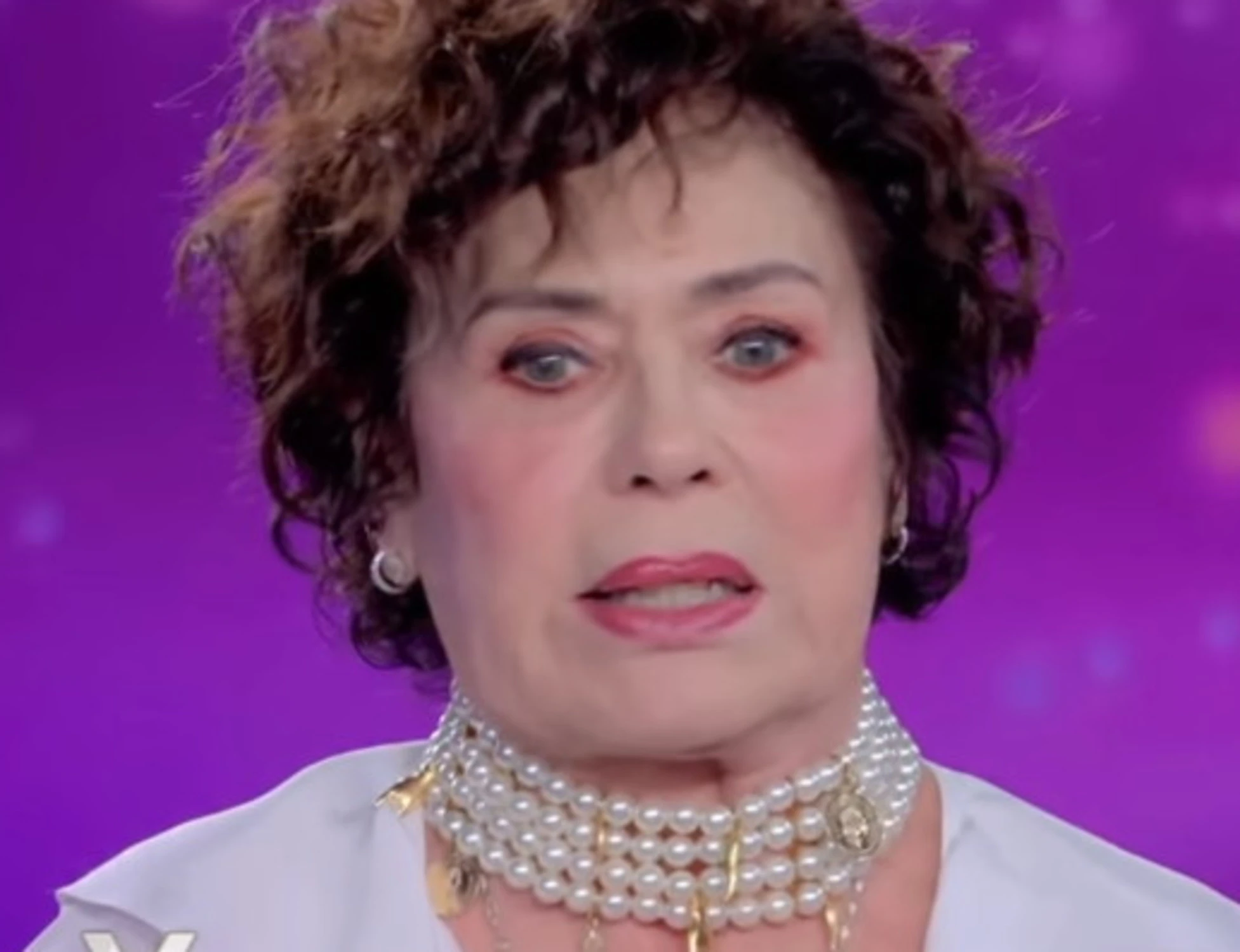 Corinne Clery choc, "peccato non essere stata lesbica"