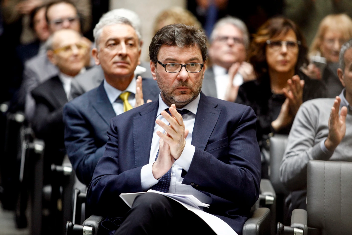 Matteo Salvini e Armando Siri, la bomba di Maroni su Lega e governo: "Il vero problema è Giorgetti"