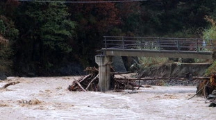 Meteo, disastro in Liguria: travolto un seggio elettorale, salta lo spoglio? Senza precedenti